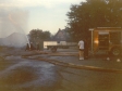 042-veilingbrand-twello-15-7-1990-ca-10-wagens-van-booij-stonden-geparkeerd-voor-de-witte-loods